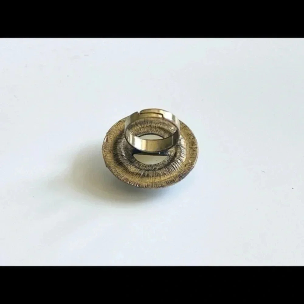 SOLD!! Huge 90s Vintage Statement Ring, Pearl Center Circular Costume Ring. - Picture 5 of 5